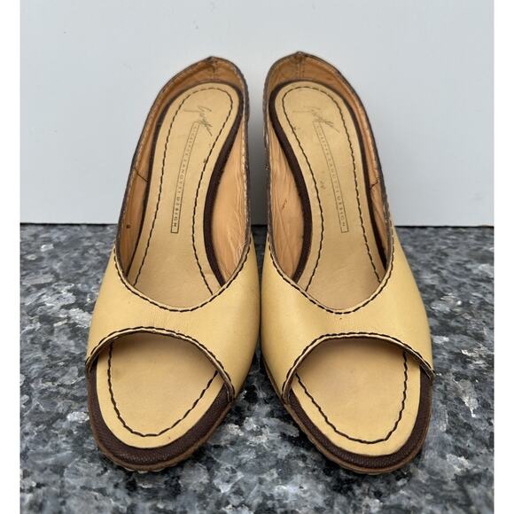 GIUSEPPE ZANOTTI Beige Patent Leather Open Toe Heel Pump Sz 39 - Picture 2 of 12